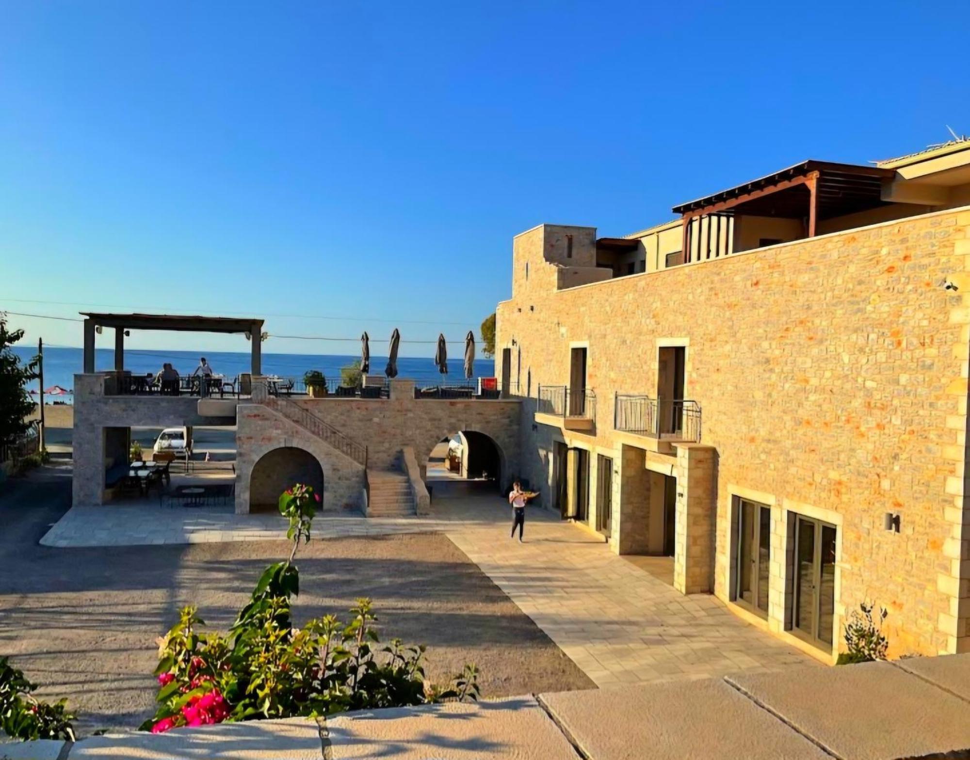 Margo Beach Hotel Gythio Exterior foto